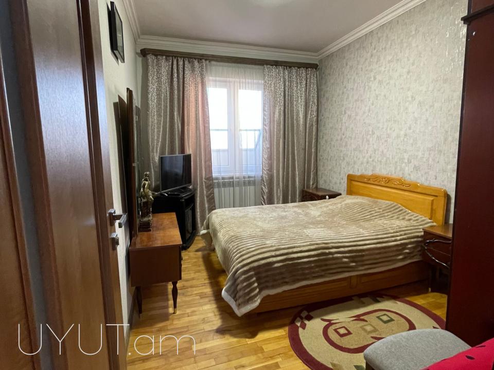 Քանաքեռում` Մկրտիչ Ստեփանյան փողոցում, վաճառվում է 4 սենյականոց բնակարան 
