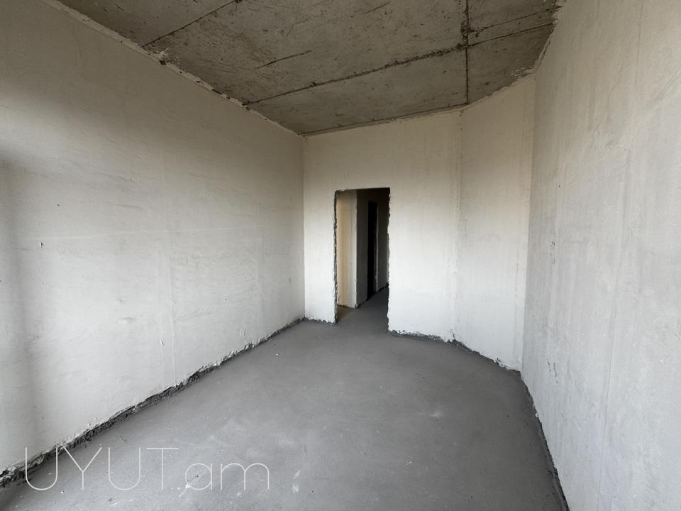 Վաճառվում է 3 սենյականոց բնակարան Ա. Բաբաջանյան փողոցում, նորակառույց շենքում