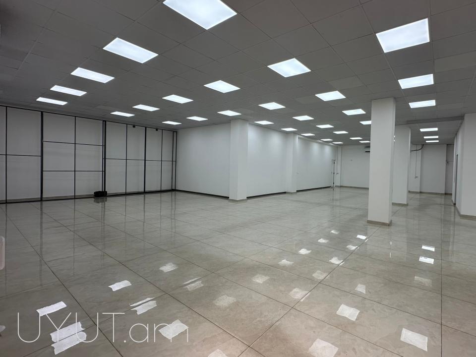 Վարձով է տրվում ընդարձակ առևտրային տարածք