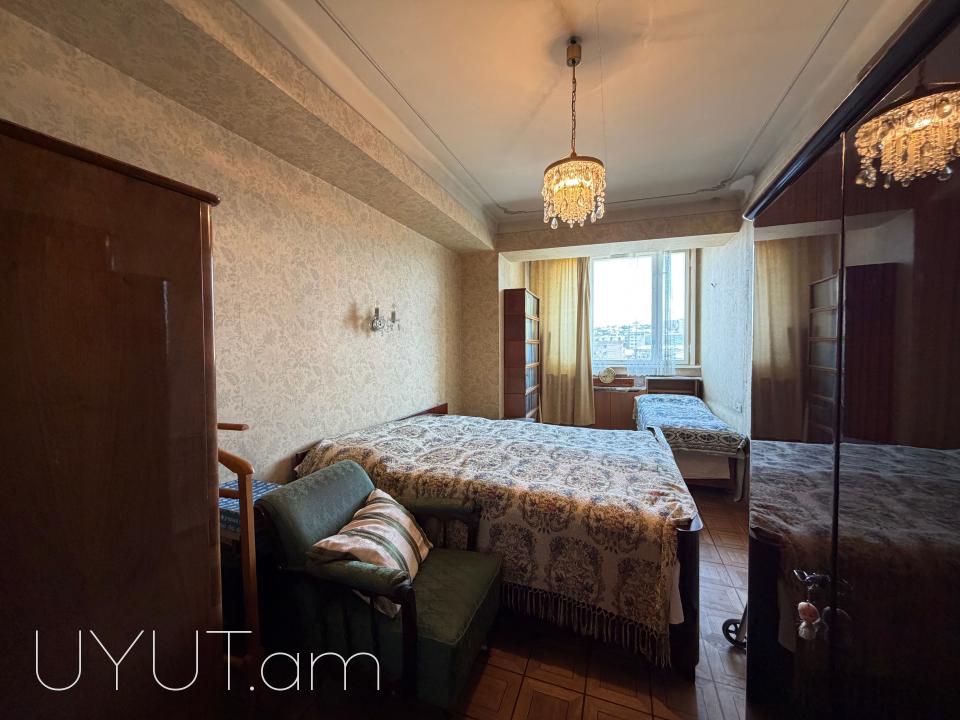 Կոմիտասի պողոտային կից, վաճառվում է ընդարձակ 3 սենյականոց բնակարան
