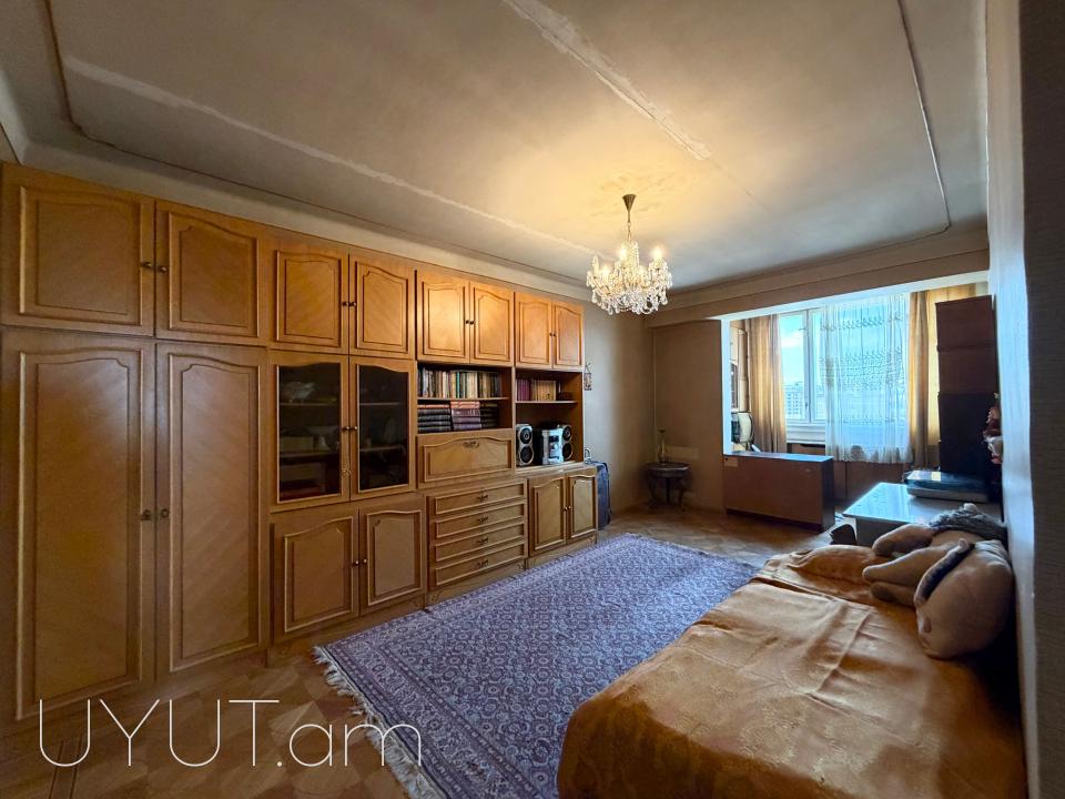 Կոմիտասի պողոտային կից, վաճառվում է ընդարձակ 3 սենյականոց բնակարան