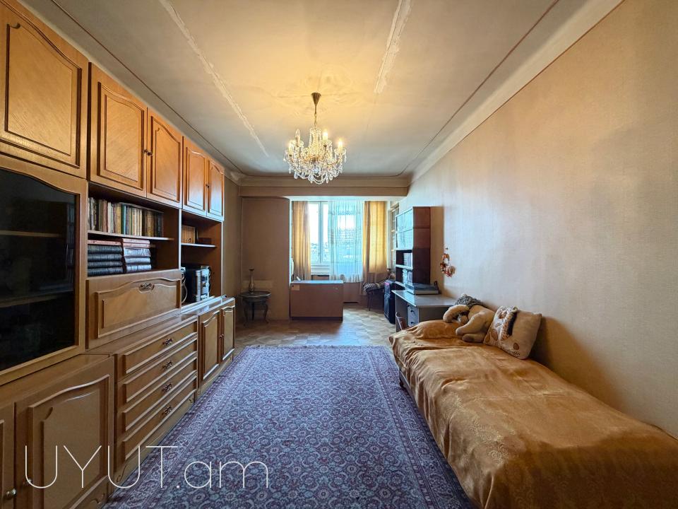 Կոմիտասի պողոտային կից, վաճառվում է ընդարձակ 3 սենյականոց բնակարան