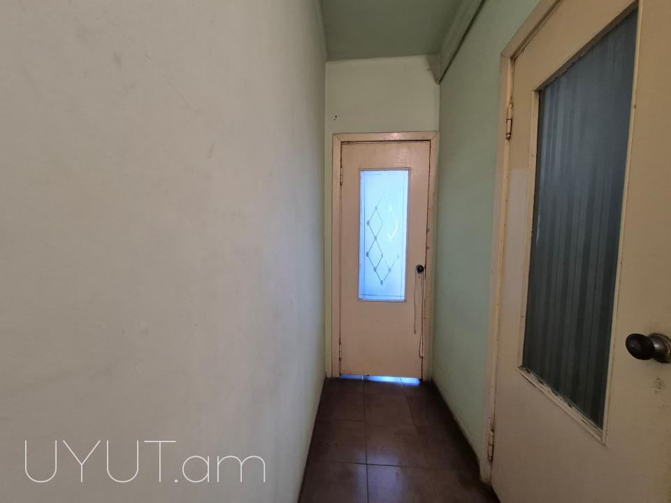 Վաճառվում է 1 սենյականոց բնակարան Շենգավիթում` Արտաշիսյան փողոցում