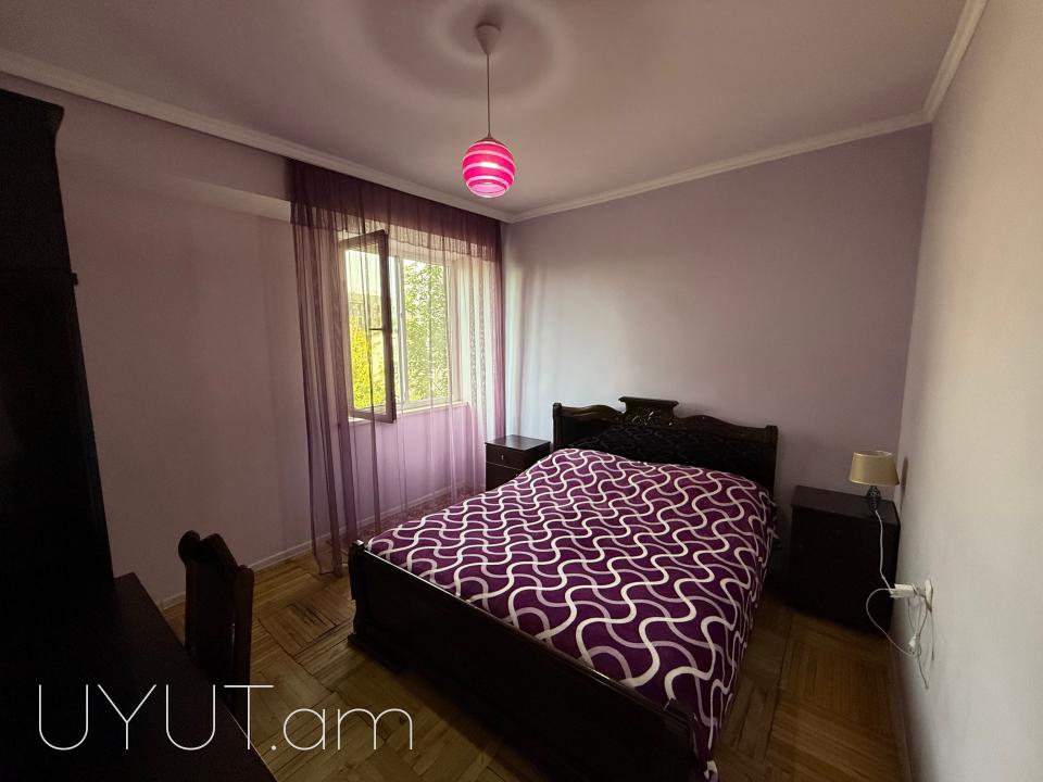  Խաղաղ Դոնի փողոցում վաճառվում է 4 սենյականոց ընդարձակ բնակարան