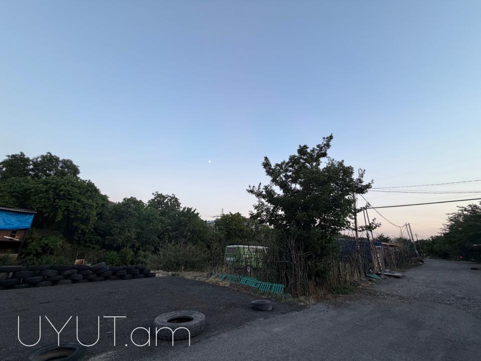 Արաբկիր համայնքում, Թբիլիսյան խճուղուն կից, վաճառվում է հողատարածք