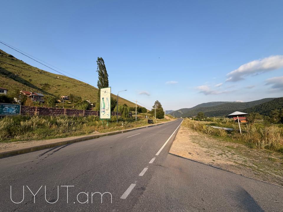 Վաճառվում Է խոշոր հողատարածք Ծաղկաձոր Համայնքում (Գ. Փյունիկ) -ում։