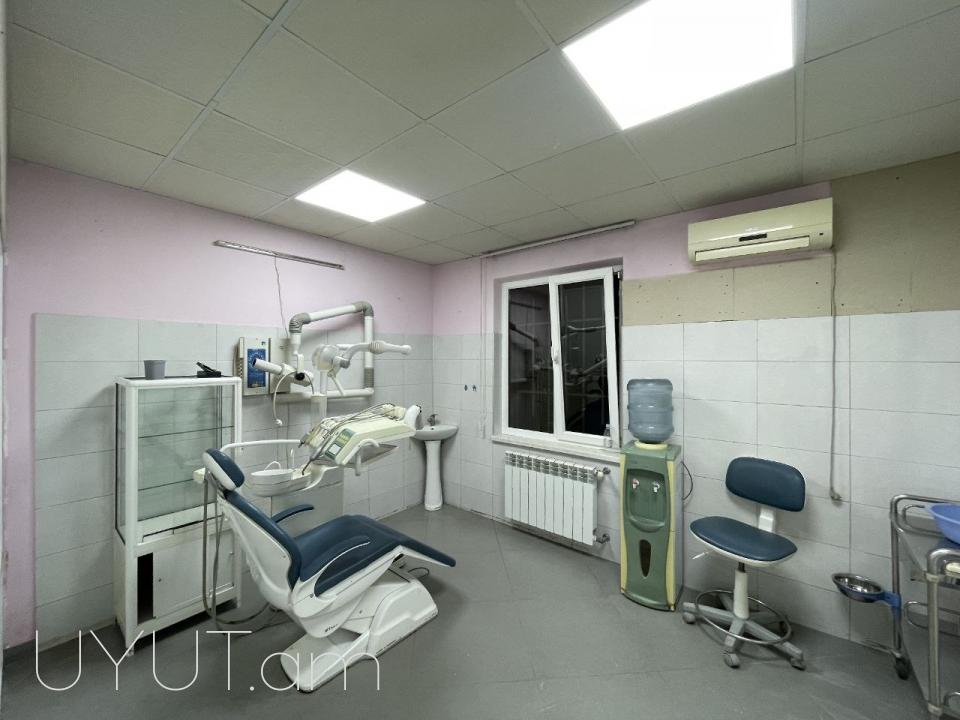 Զեյթունում, Ն. Սուրենյան փողոցում վաճառվում է ստոմատոլոգիական կենտրոն։
