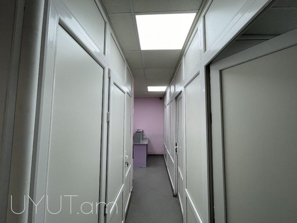 Զեյթունում, Ն. Սուրենյան փողոցում վաճառվում է ստոմատոլոգիական կենտրոն։