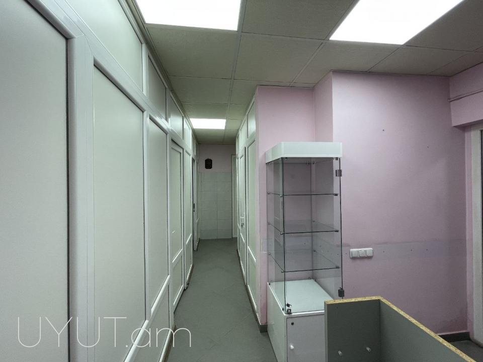 Զեյթունում, Ն. Սուրենյան փողոցում վաճառվում է ստոմատոլոգիական կենտրոն։