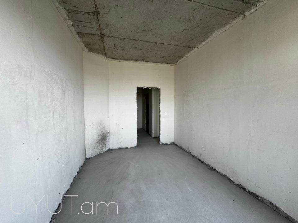 Վաճառվում է 3 սենյականոց բնակարան Ա. Բաբաջանյան փողոցում, նորակառույց շենքում