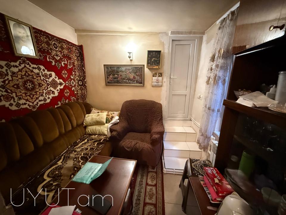 Վաճառվում է 3 սենյականոց քարե  սեփական տուն Էրեբունիում  Խորենացի փողոցում