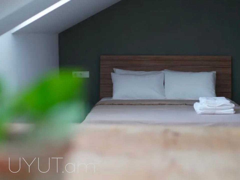 Կենտրոնում՝ Նար-Դոս փողոցում, նորակառույց շենքում վաճառվում է ստուդիո բնակարան