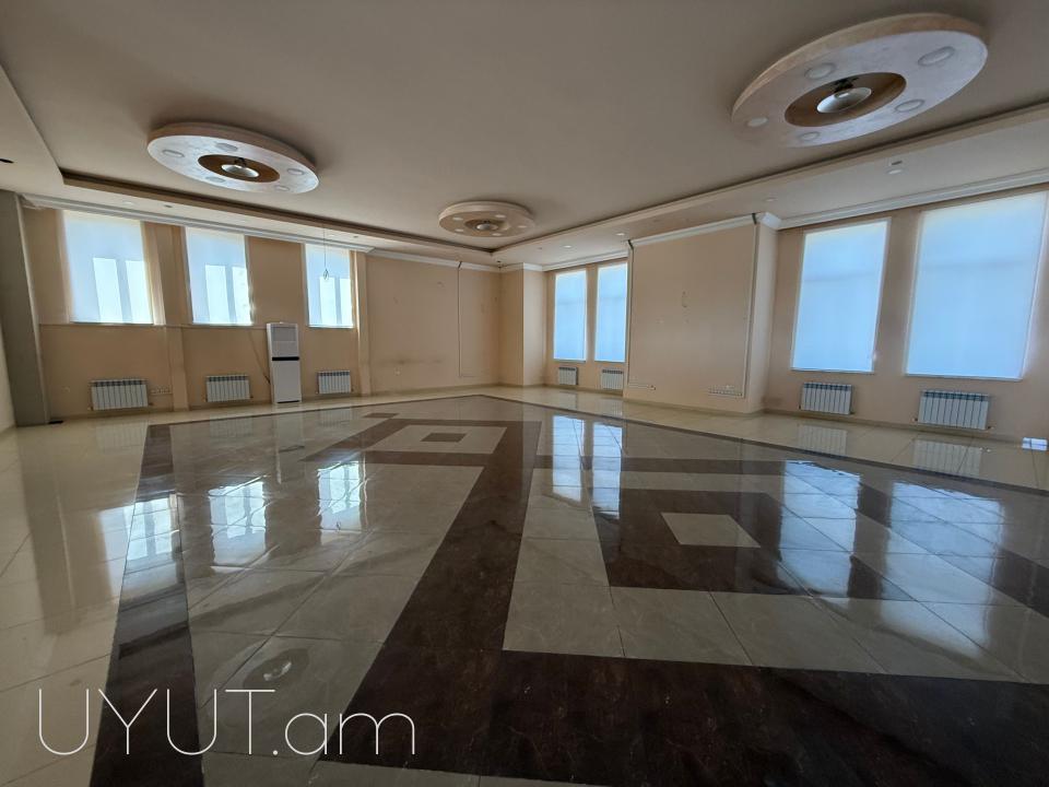 Վարձով է տրվում կոմերցիոն գույք՝ Ազատամարտիկների պողոտայում։