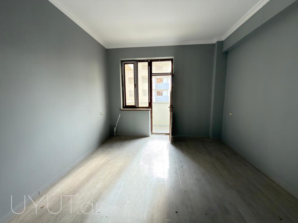 Նորակառույց շենքում, Մոնթե Մելքոնյան փողոցում,  վաճառվում է 4 սենյականոց ընդարձակ  բնակարան 