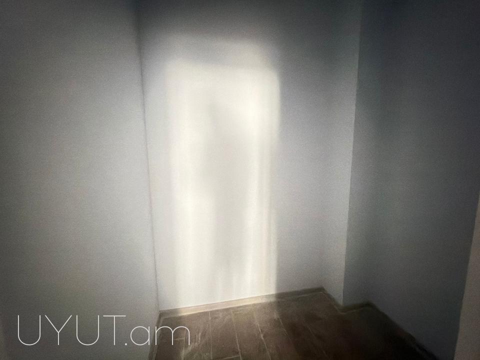 Նորակառույց շենքում, Մոնթե Մելքոնյան փողոցում,  վաճառվում է 4 սենյականոց ընդարձակ  բնակարան 