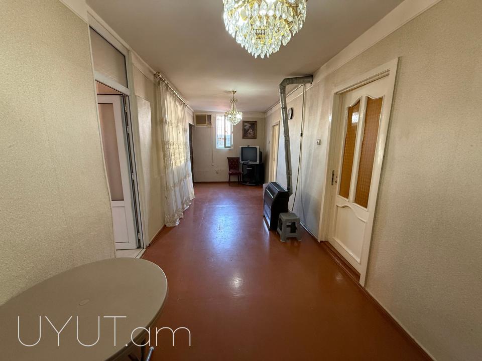 Վաճառվում է սեփական տուն Էրեբունիում` Լորիս Մելիքով փողոցում