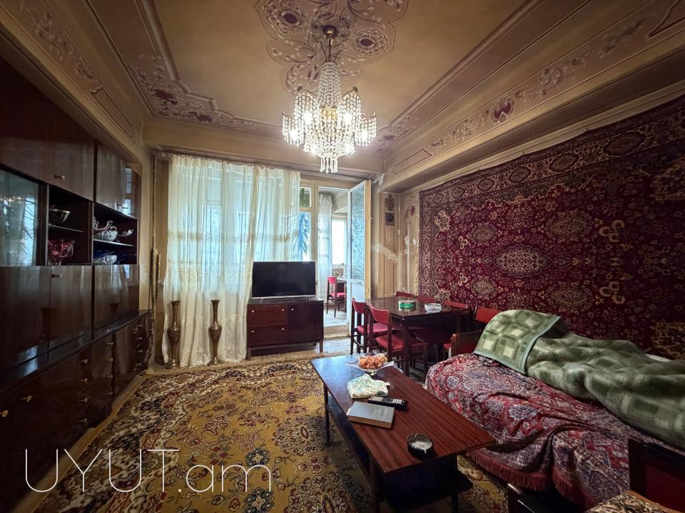 Շիրազի փողոցում, Զովք սուպերմարկետի հարևանությամբ շտապ վաճառվում է ներդրումային գույք