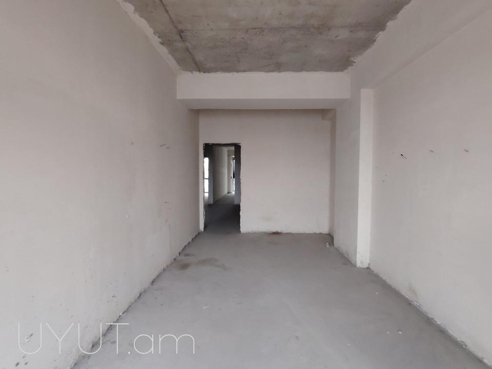 Վաճառվում է 4 սենյականոց բնակարան Ավան-Առինջում, Պարույր Սևակ թաղամասում