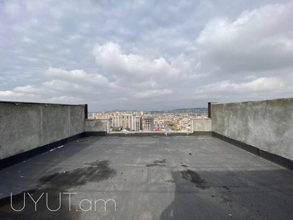 Վաճառվում է եռահարկ նորակառույց թաունհաուս Ավանում՝ Դուրյան թաղամասում