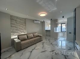 Նորակառույց շենքում վարձով է տրվում 2 սենյականոց լուսավոր բնակարան