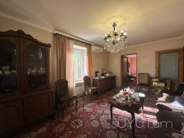 Տիգրան Մեծ Նար-Դոս խաչմերուկին կից, վաճառվում է ընդարձակ և լուսավոր բնակարան