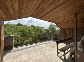Վաճառվում է սեփական տուն, որը ունի 510ք/մ հողատարածք, պտղատու ծառերով