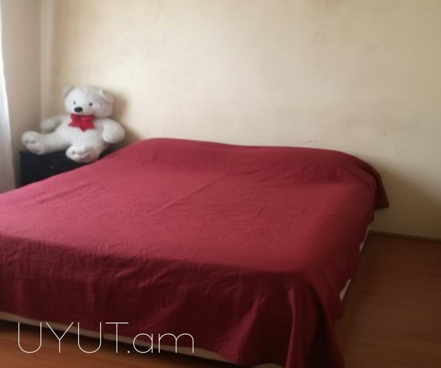 Վաճառվում է եկհարկանի,6-սենյականոց քարե տուն Արմավիրի մարզի գյուղ Շահումյանում