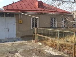 Երկու հարկանի քարե տուն Գրիգոր Զոհրապի փողոցում Աջափնյակում, 235 քմ, 480 քմ հողի վրա, 2 սանհանգույց Երկու հարկանի քարե տուն Գրիգոր Զոհրապի փողոցում Աջափնյակում, 235 քմ, 480 քմ հողի վրա, 2 սանհանգույց