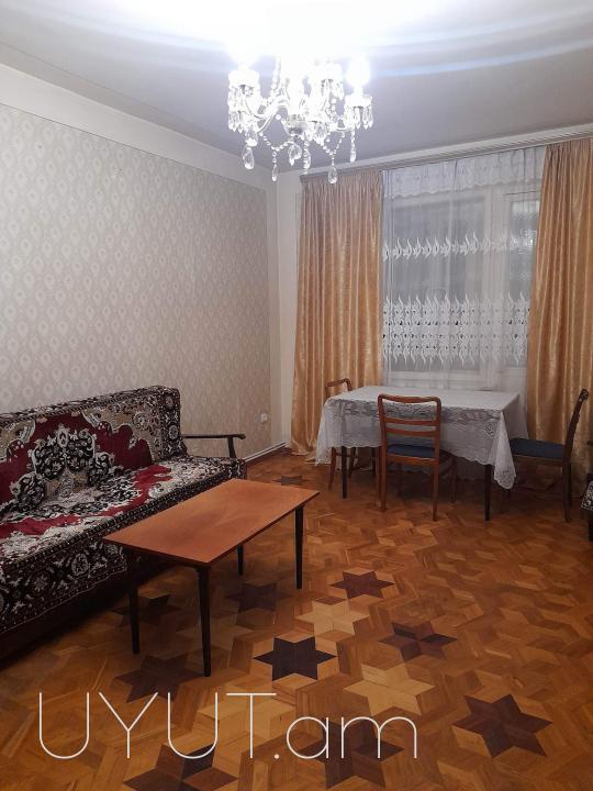 Erkarajamket e trvum  bnakaran Mamikonyan poxocum