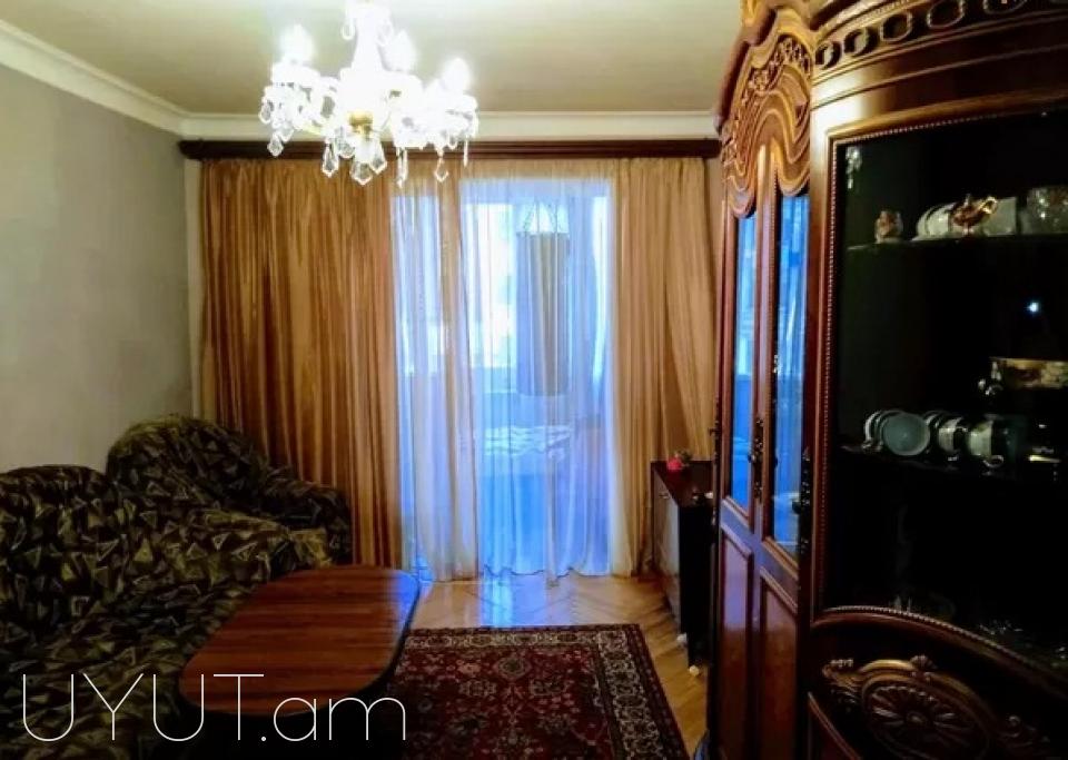 HRATAP bnakaran Gyulikevkhyan poxocum 5 / 3 hark 62qm kod 877