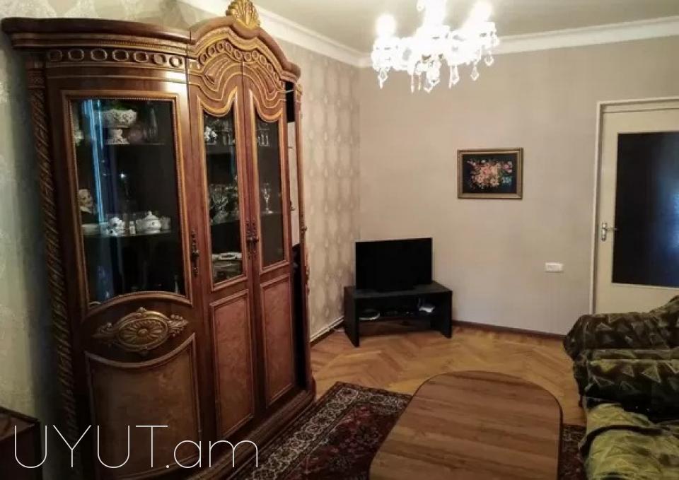 HRATAP bnakaran Gyulikevkhyan poxocum 5 / 3 hark 62qm kod 877