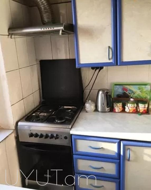 Hratap bnakaran molodvakan poxcum kasetayin, 4 / 3hark, 51qm kod 896