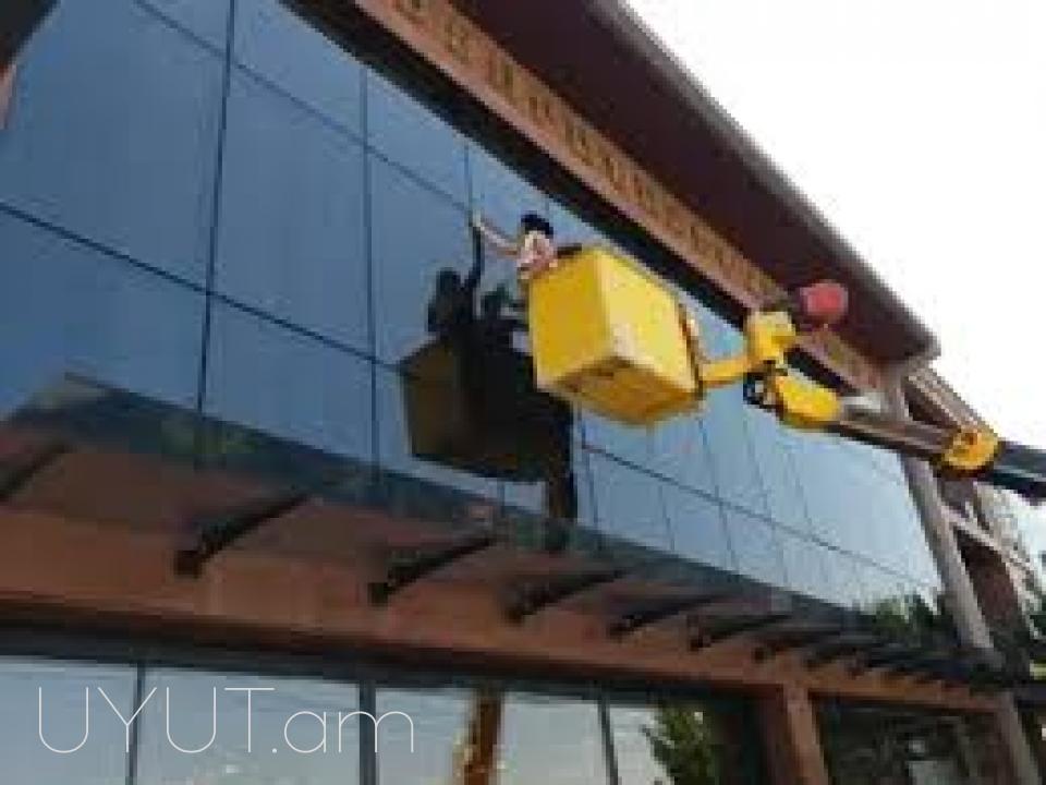 Պատուհանների մաքրում, պատուհանների լվացում, ֆասադների լվացում, վիտրաժների լվացում, ապակիների մաքրման ծառայություն