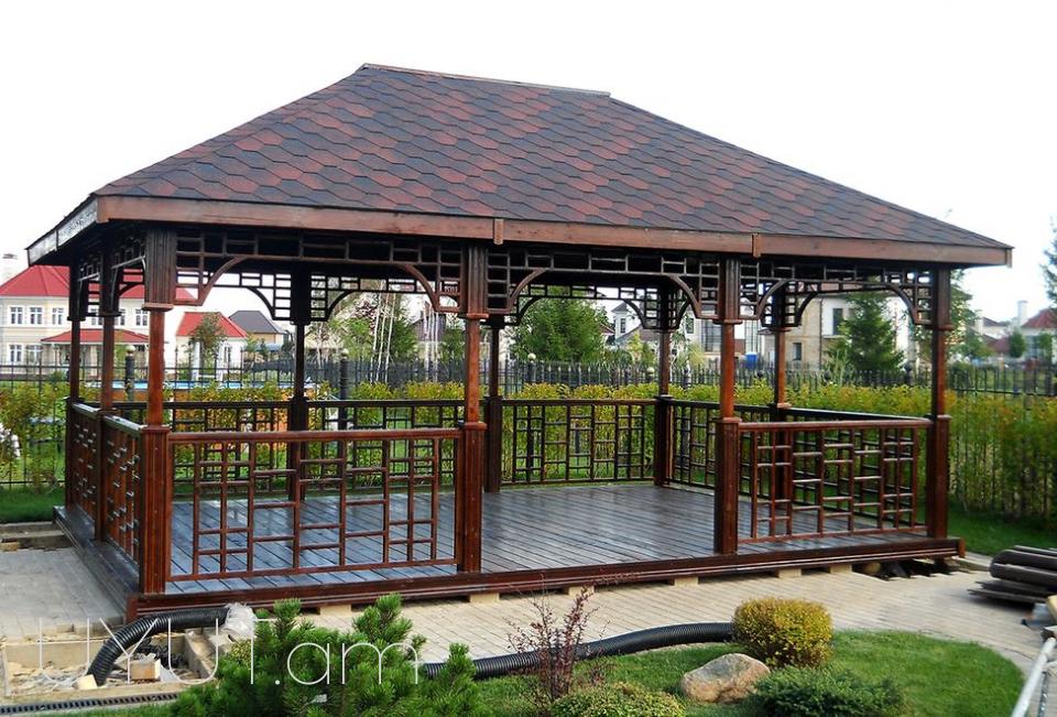 Դարբին, դարբնի գործեր, դարբնագործական նավեսներ, երկաթե դռներ, բազրիքներ,դարբնոց