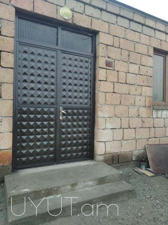 Դարպասների ներկում, տանիքների ներկում, դարպասների վերանորոգում, Ճաղավանդակների ներկում